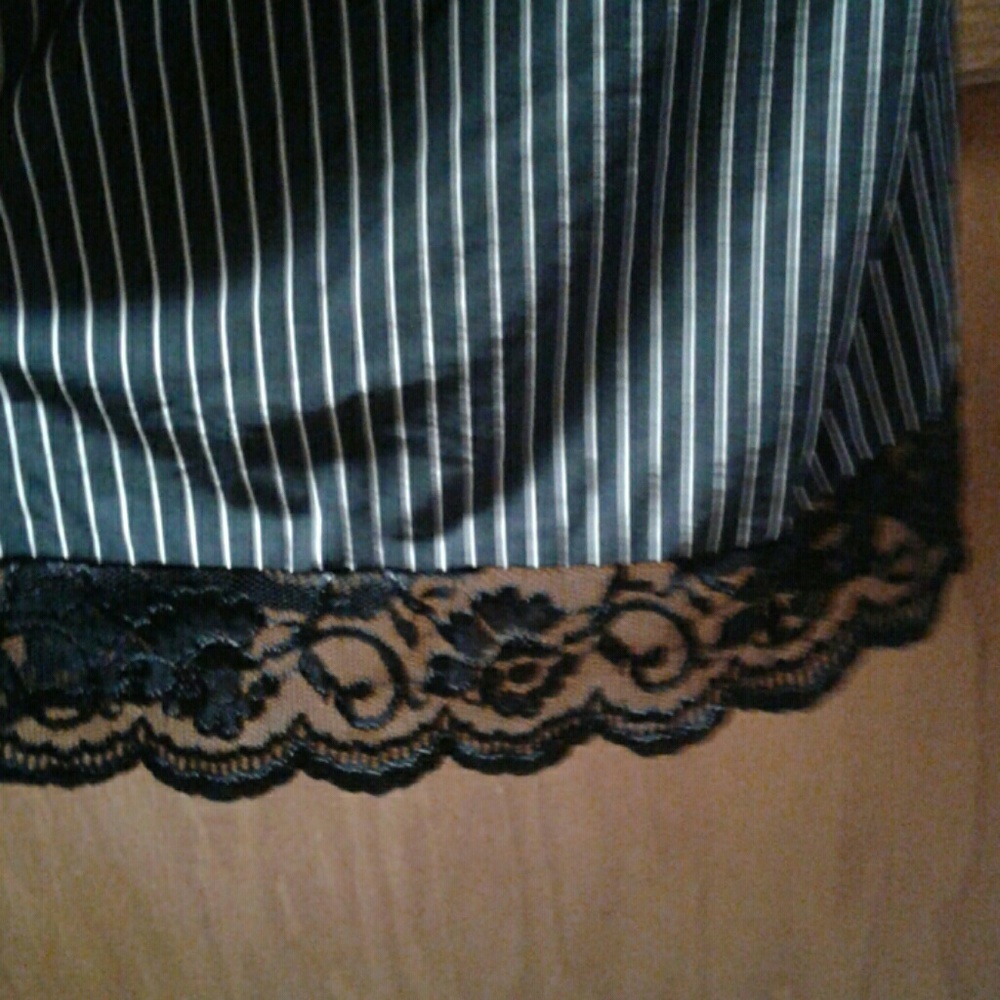 Lingerie - Picture 4 of 4